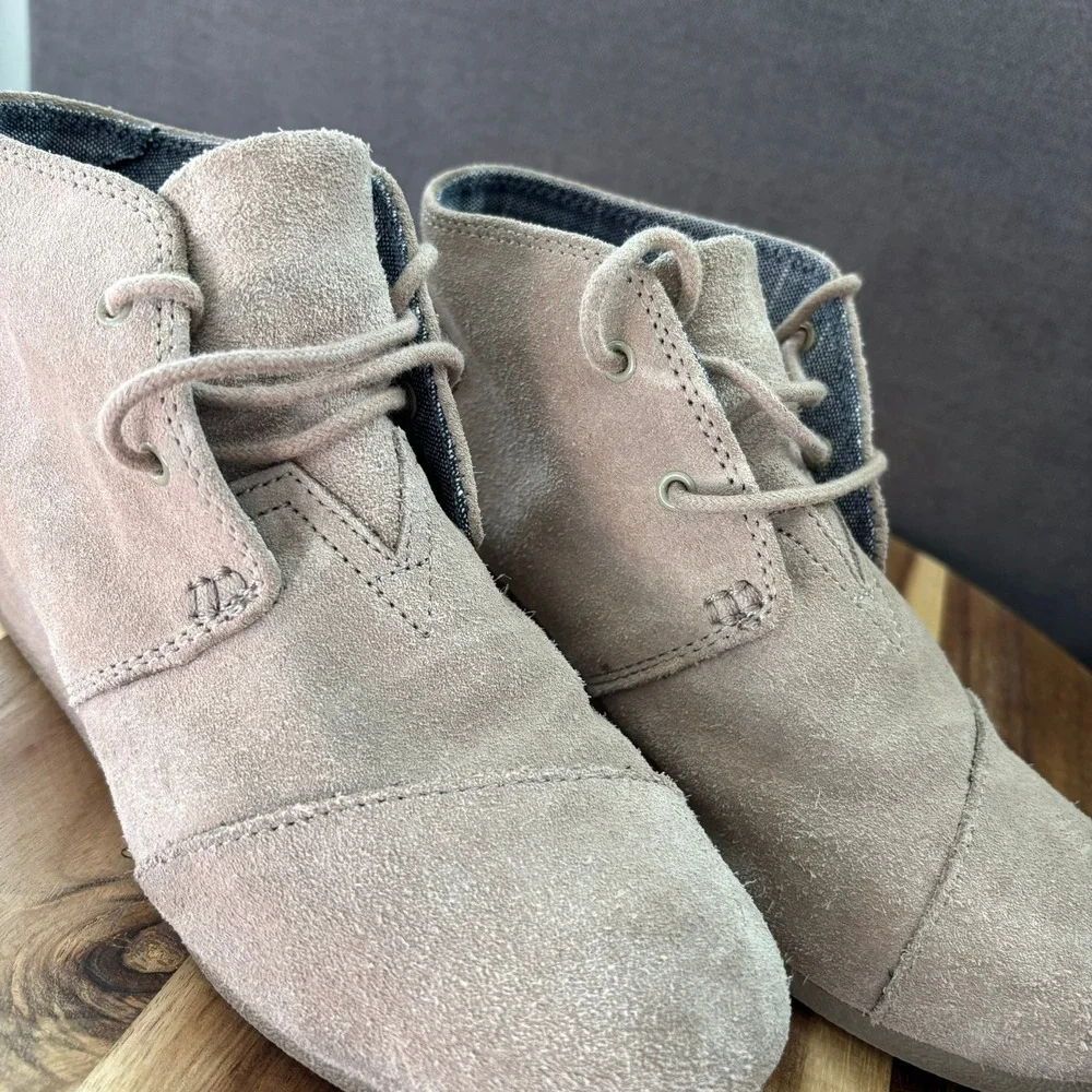 TOMS Tan Suede Desert Wedge Lace Up Ankle Boots
